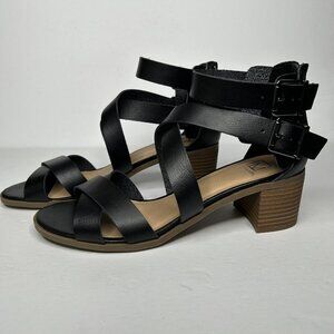 Material Girl Shoes Womens Size 8.5 Block Heel Sandals Double Buckle Zipper